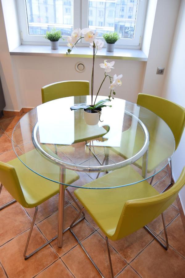Be My Guest - Krucza Elegant Apartment - Rondo De Gaulle'A Center Of Warsaw Metro Wi-Fi Breakfast 外观 照片