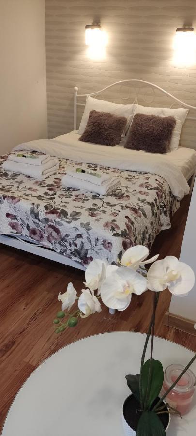Be My Guest - Krucza Elegant Apartment - Rondo De Gaulle'A Center Of Warsaw Metro Wi-Fi Breakfast 外观 照片