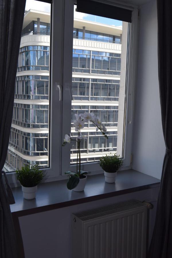 Be My Guest - Krucza Elegant Apartment - Rondo De Gaulle'A Center Of Warsaw Metro Wi-Fi Breakfast 外观 照片