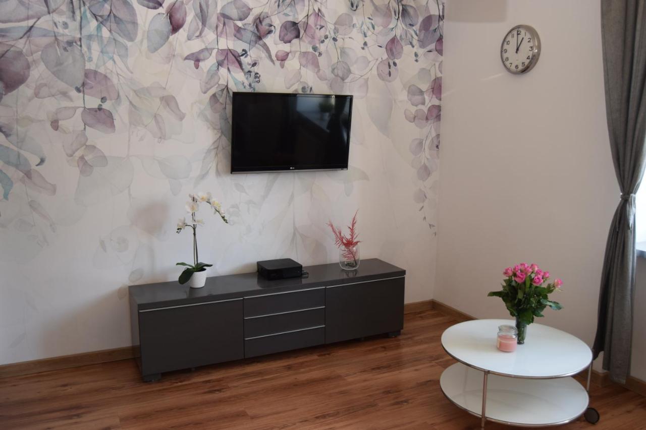 Be My Guest - Krucza Elegant Apartment - Rondo De Gaulle'A Center Of Warsaw Metro Wi-Fi Breakfast 外观 照片